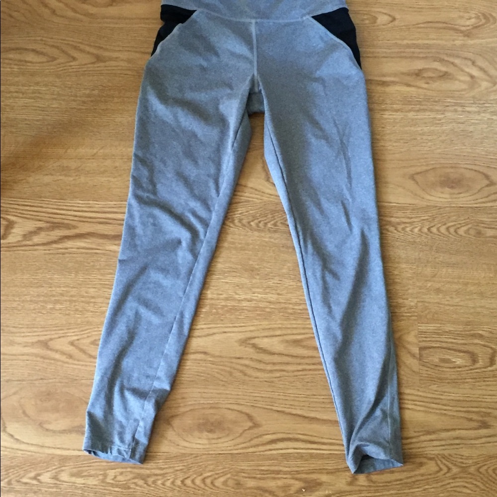 Grey workout leggings
